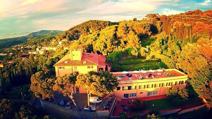 Hotel La Vedetta Ливорно Екстериор снимка