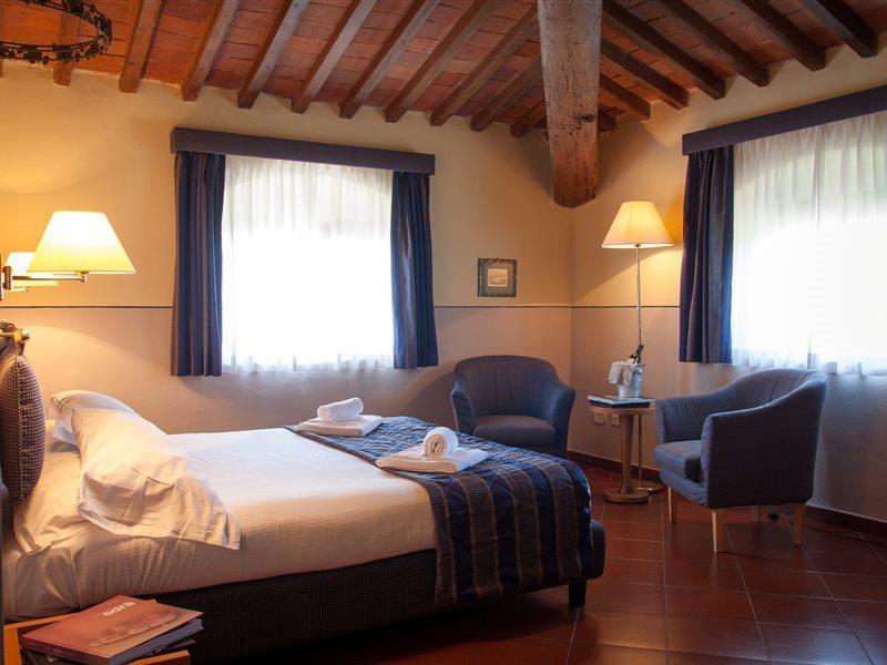 Hotel La Vedetta Ливорно Екстериор снимка