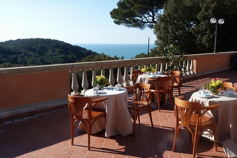 Hotel La Vedetta Ливорно Екстериор снимка