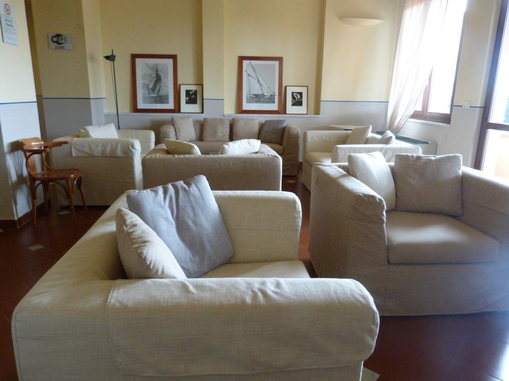 Hotel La Vedetta Ливорно Екстериор снимка