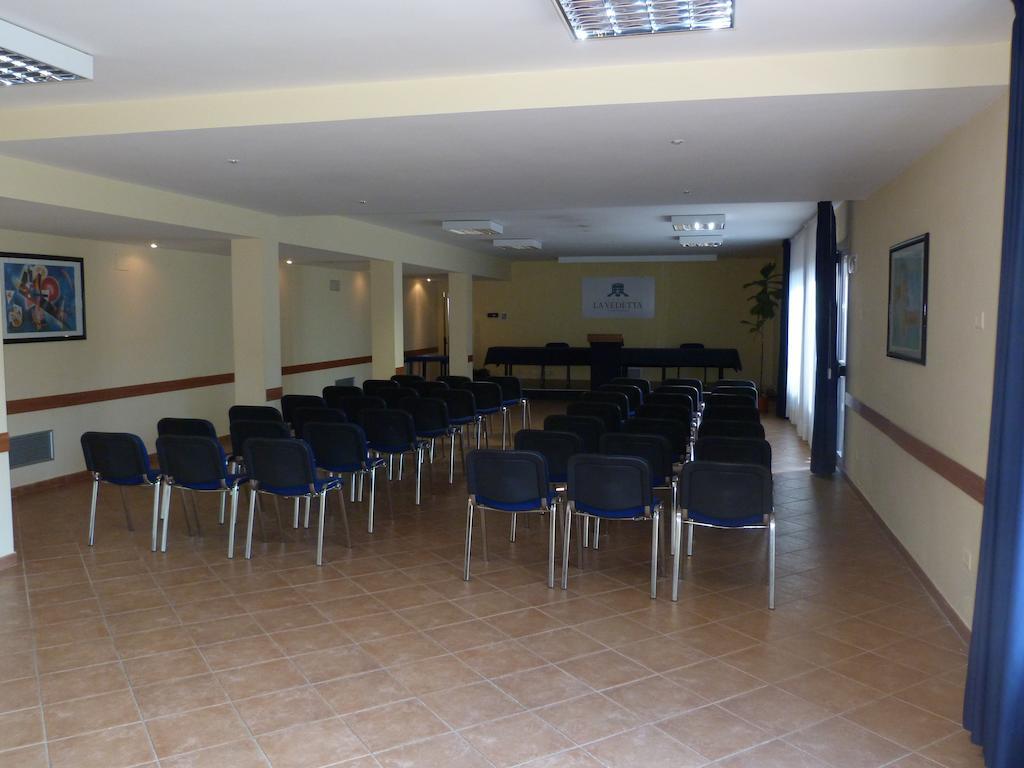 Hotel La Vedetta Ливорно Екстериор снимка